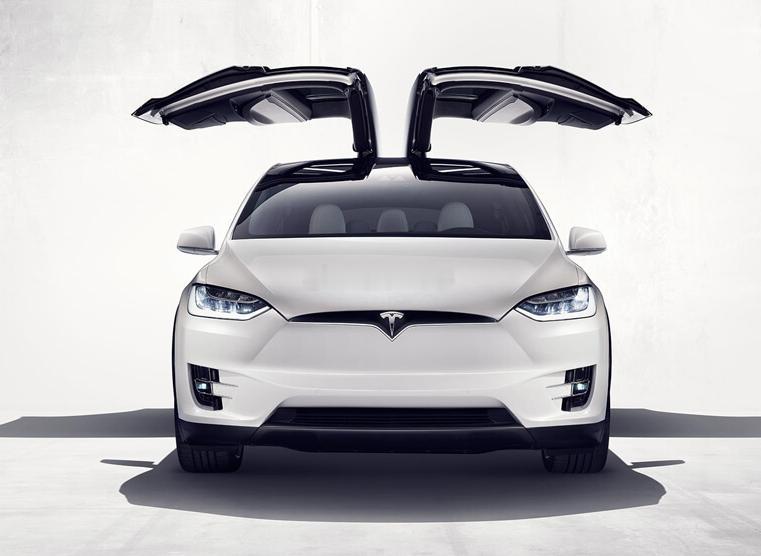 特斯拉今年前三个季度全球累计销售130万辆，去年全球累计销售181万辆，所以十二