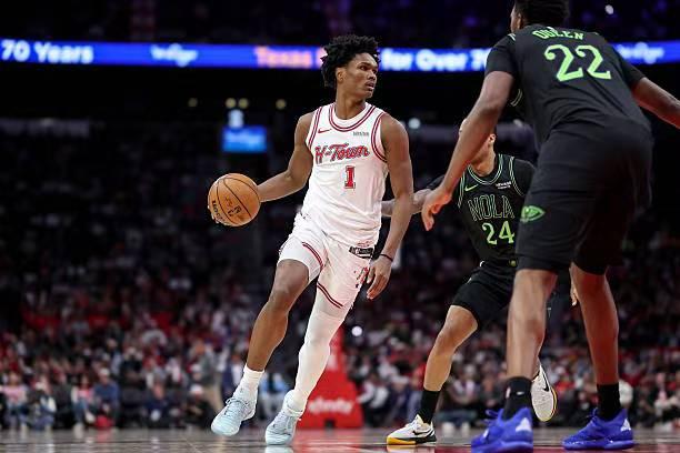 这其实很明显，阿门-汤普森打弱队，打防守糟糕的球队，作用很明显，可以随便冲击篮筐