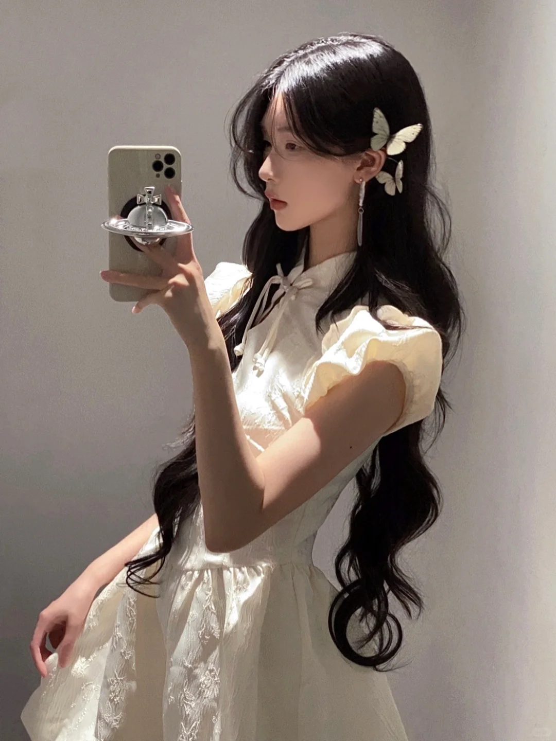 ⁺⊹ 𝒿𝒶𝓈𝓂𝒾𝓃ℯ  ๋ ˚