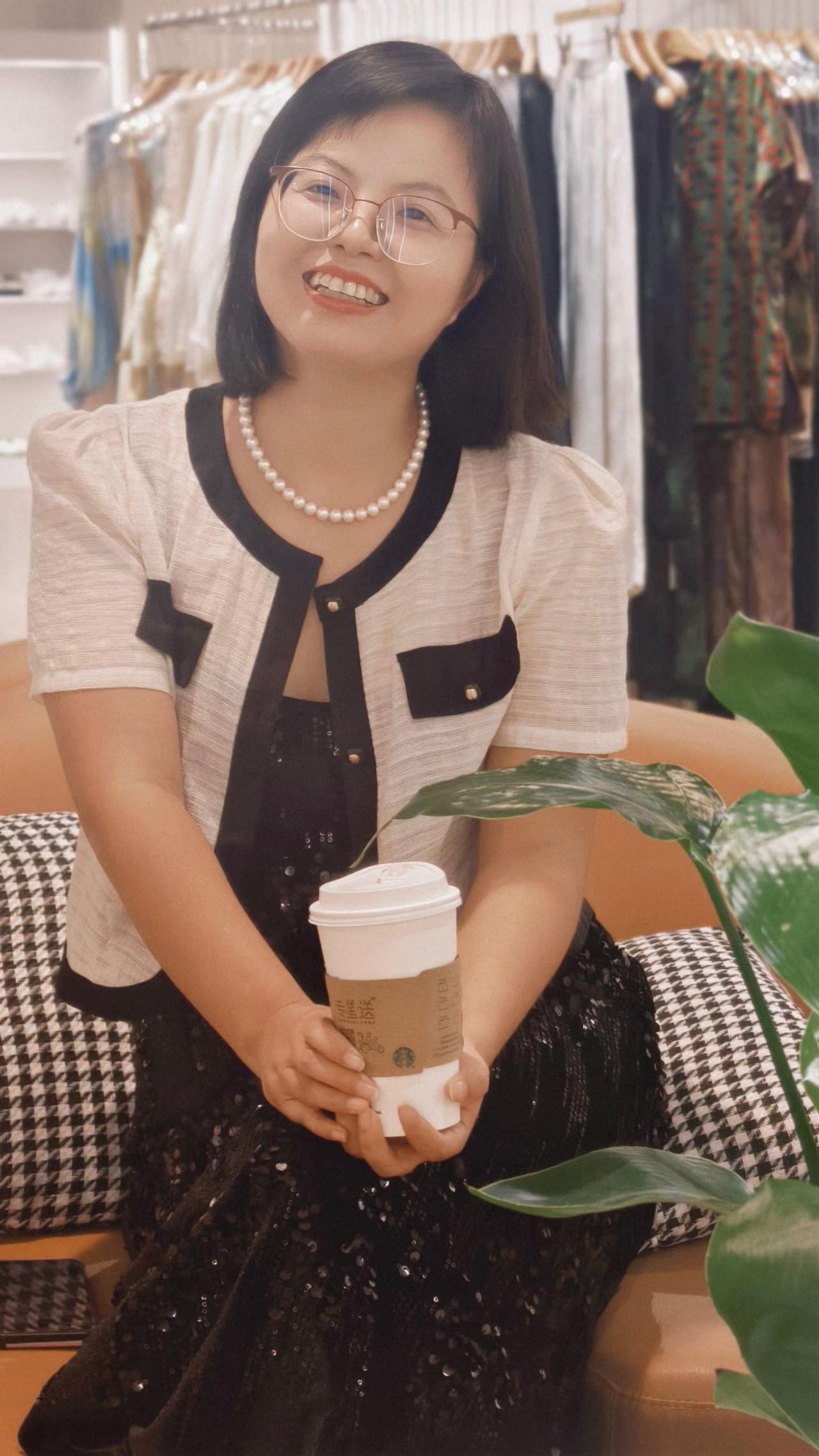 丈夫愿意把金钱放在妻子这边，不单单只是信任，而是妻子得有随时拿得出来的那份底气。