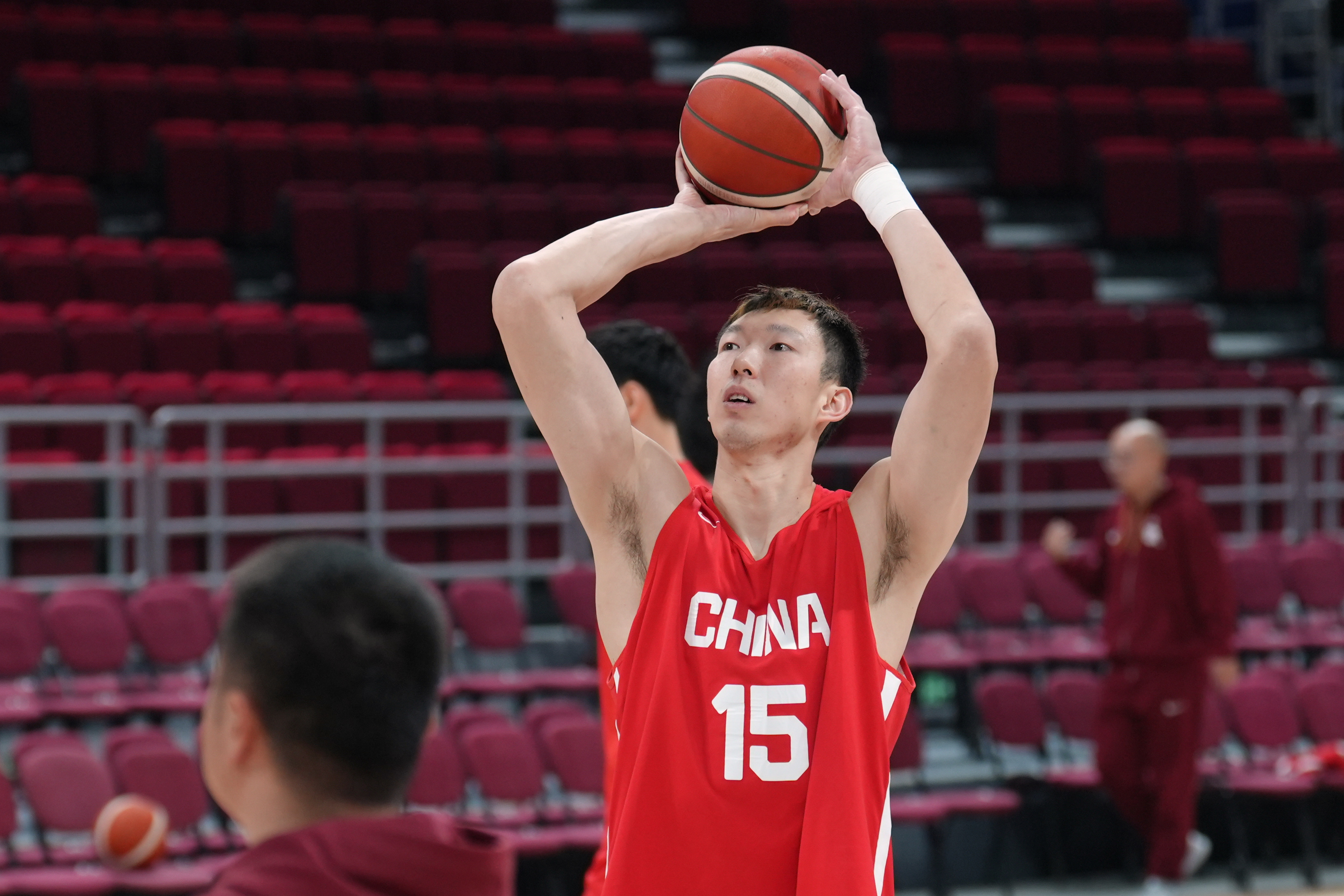 郭仕强展望中国男篮对韩国  今晚中国男篮在五棵松体育馆进行赛前训练。11月28日