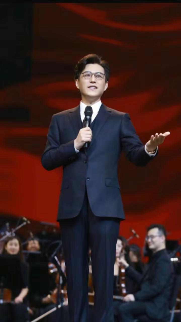 靳东