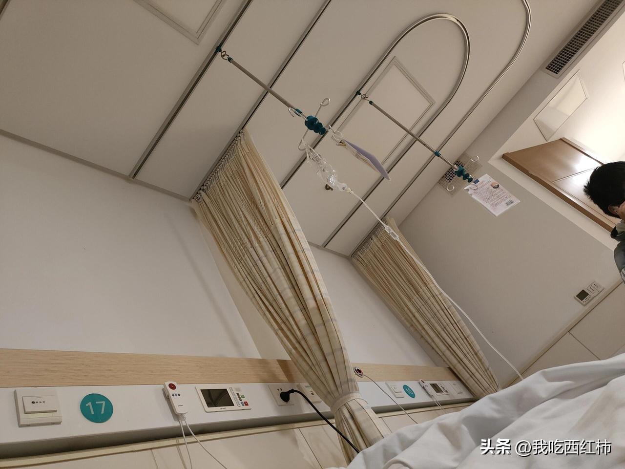 只要家里有人生病住院，全家都会跟着乱，下了班赶紧回家拿衣物，再赶到医院，也顾不上