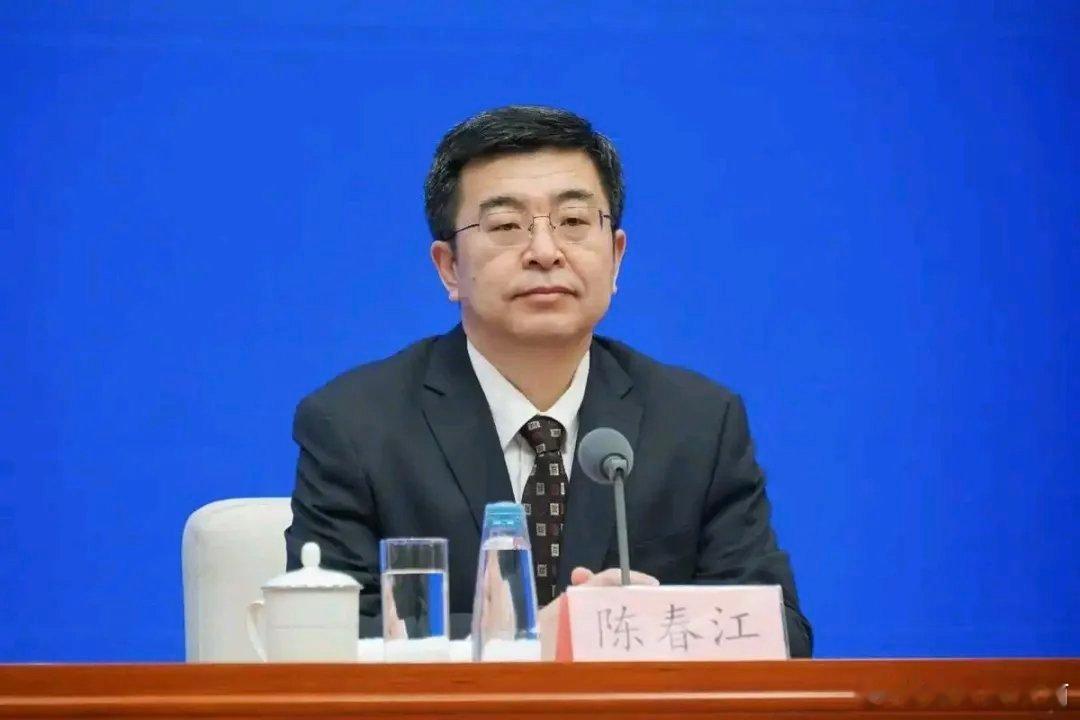 陈春江接棒洛阳市委书记，古都发展开启新篇 10月19日，河南省委发布人事任免决定