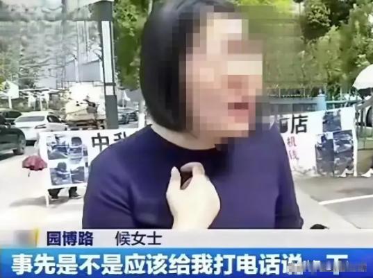 云南昆明，一女子花120多万买一辆奔驰车，没曾想新车被送去贴膜时，4S店竟然私自