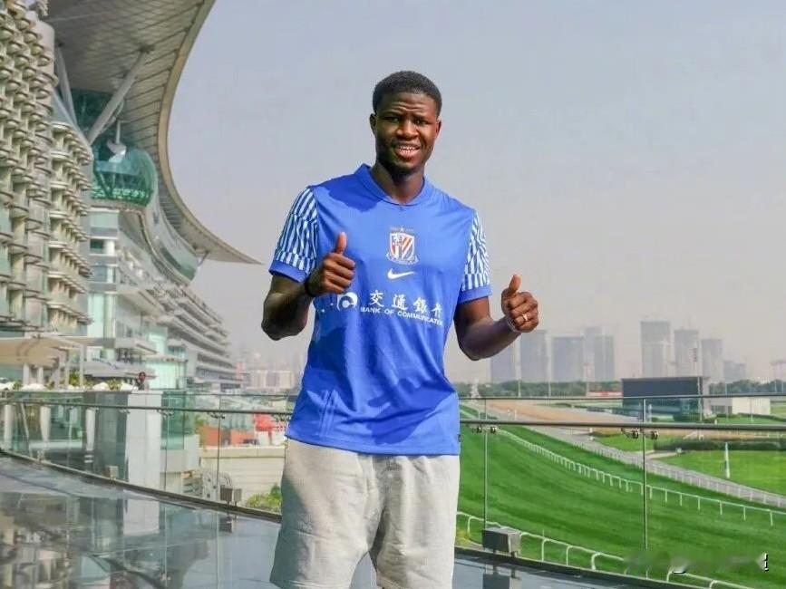 随着盖伊的加盟，网络上就开始了申花队能否夺冠的说法，其实只要仔细分析，你会发现申