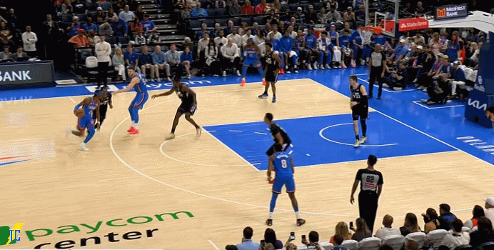 亚历山大助飞哈腾空接扣篮得手！爵士vs雷霆雷霆