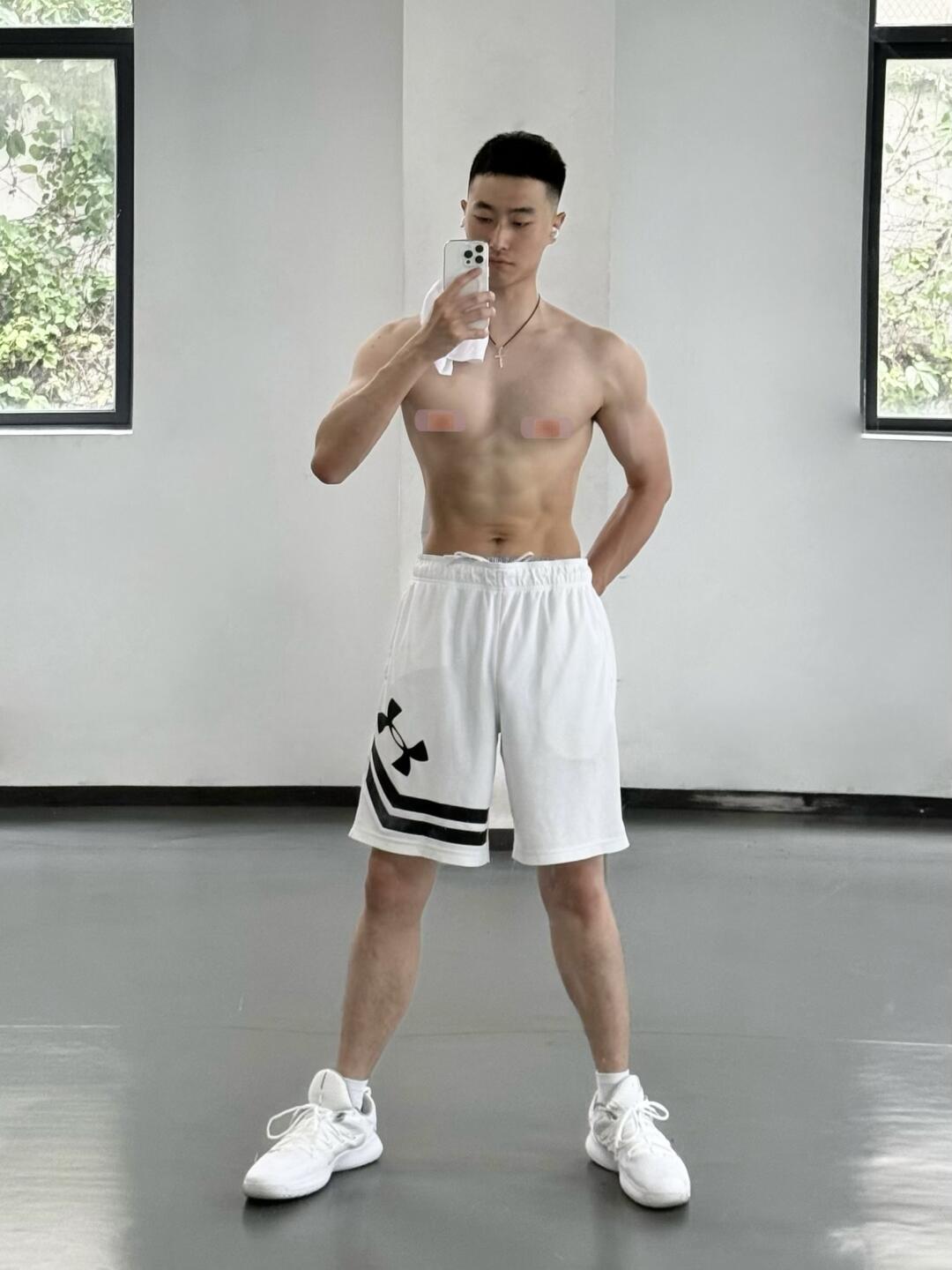 🏀健身的尽头是薄肌，薄肌的尽头是____