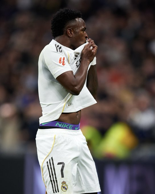 维尼修斯·儒尼奥尔以31次助攻并列皇家马德里队史欧冠助攻王，与克里斯蒂亚诺·罗纳