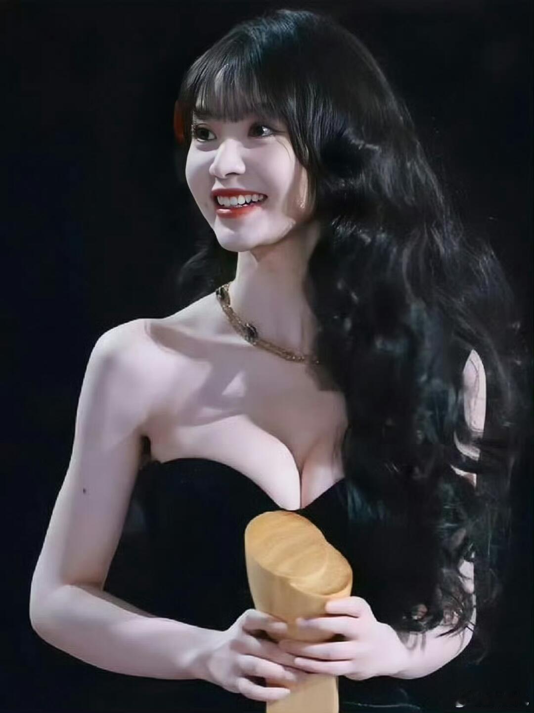 田曦薇呼吁不要传播隐私视频 三观好正的小田[哇]太喜欢她啦，甜妹天花板 不仅甜长