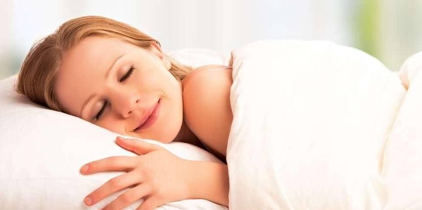 【医生称“睡眠长短和癌症有很大关系”，你一天大概睡几个小时】
据央视网消息，医生