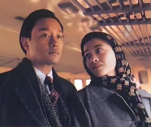 梅婷，冲上热搜！
 
7月16号，梅婷冲上了热搜，不是晒儿子女儿，也是和老公同框