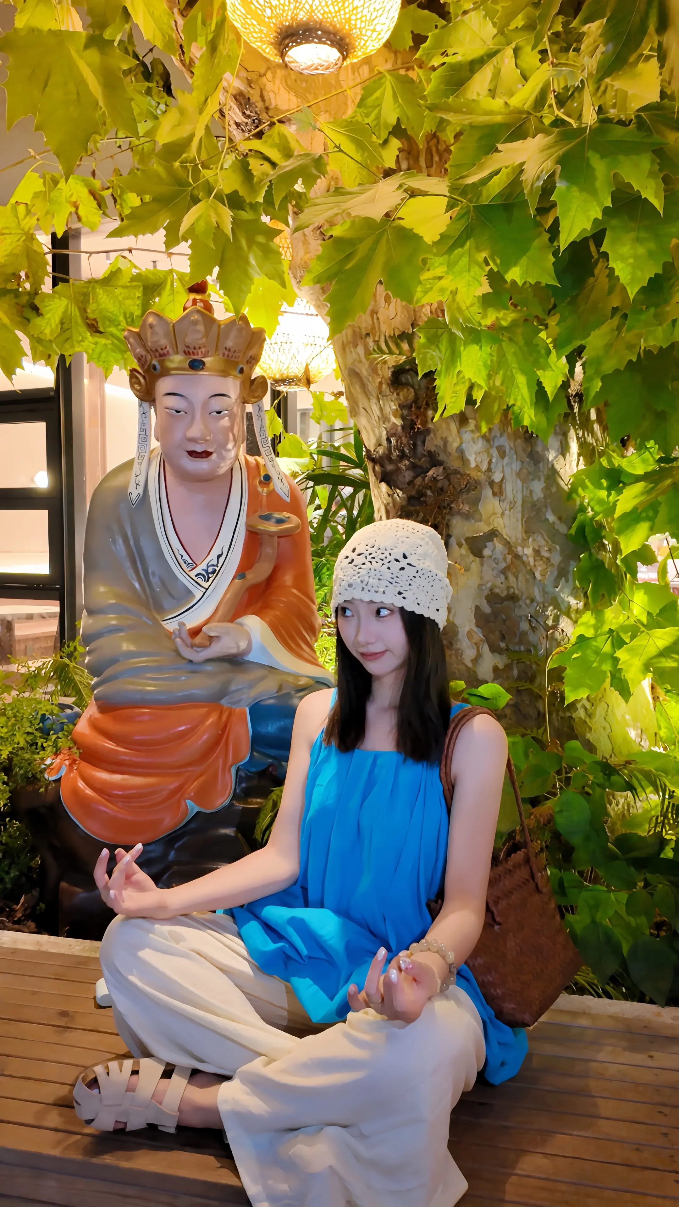 见到无语佛无语住了