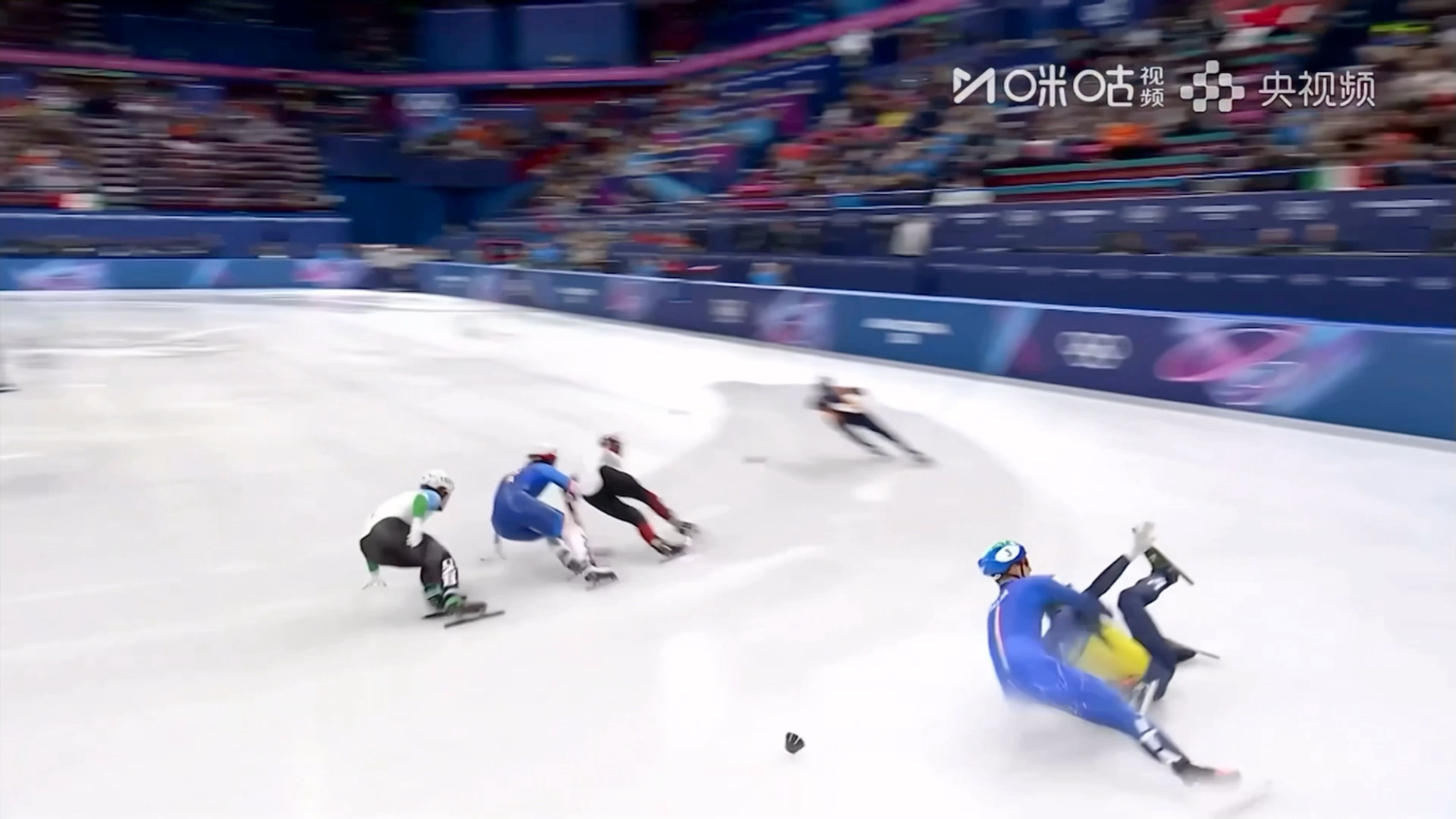 连任子威都没想到膝盖主场能霉成这样冬奥短道速滑男子1500米