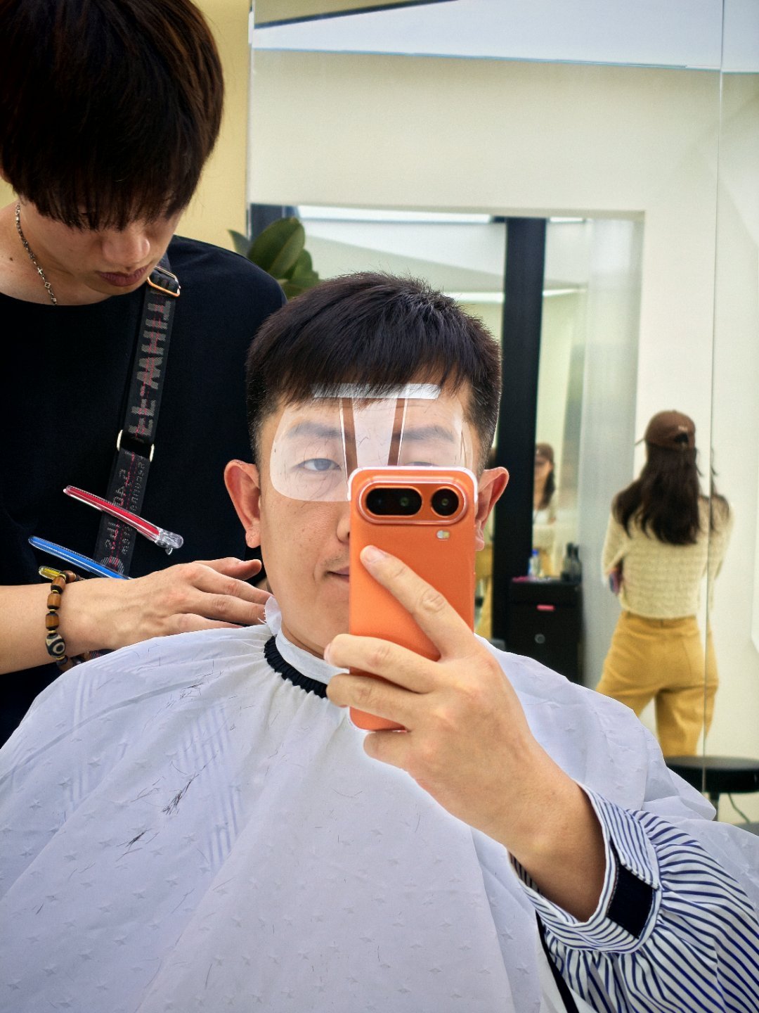 280的理发。看一下怎么样 听到价格本来想跑的，但好像被封印住了