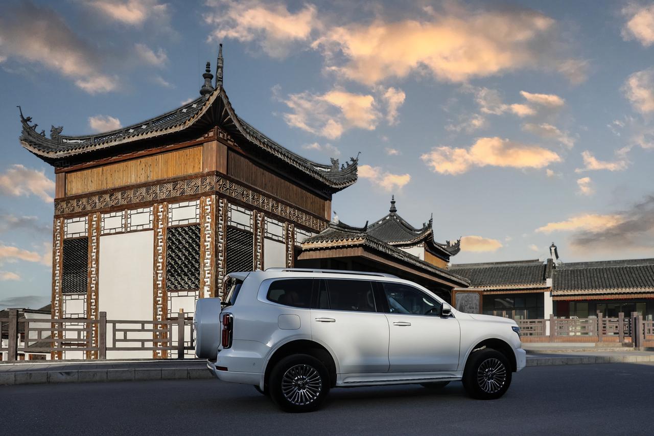 坦克 500Hi4-Z元旦上市，开启越野新征程
元旦，新年的伊始，世界被一片喜庆