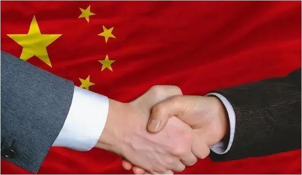 [月亮]中国实力如此强大，为什么一个盟友都没有？当美国拉着32国海军在南海演习，