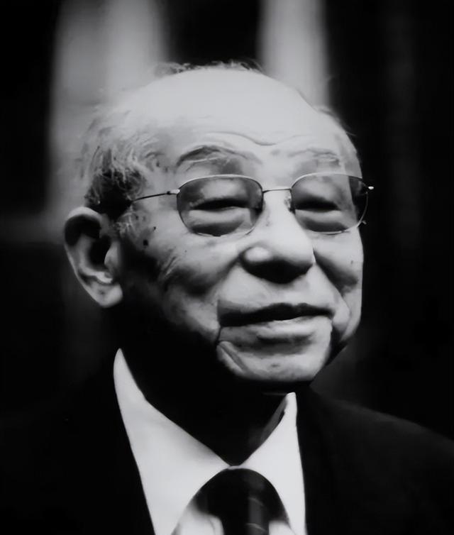 张学良晚年面对记者讲述往事，真诚表示：关于蒋介石有一件事情我始终无法理解，你们能