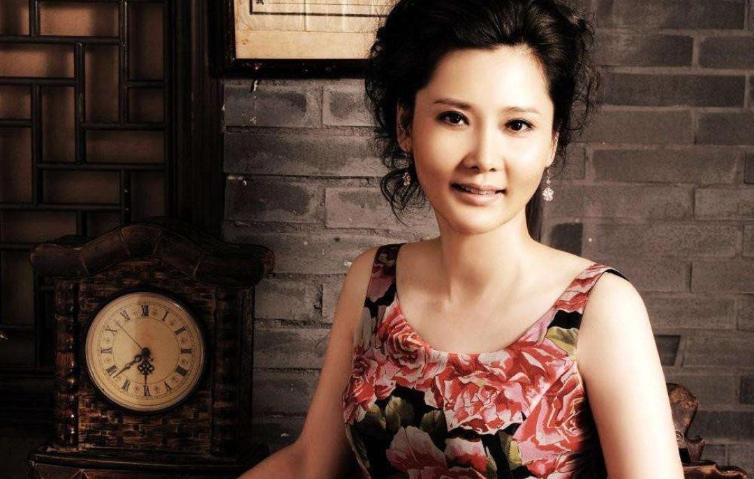 何赛飞：“我之前拍了一部戏，演到大概三分之二的时候，制片人就让我要让年轻演员戏，