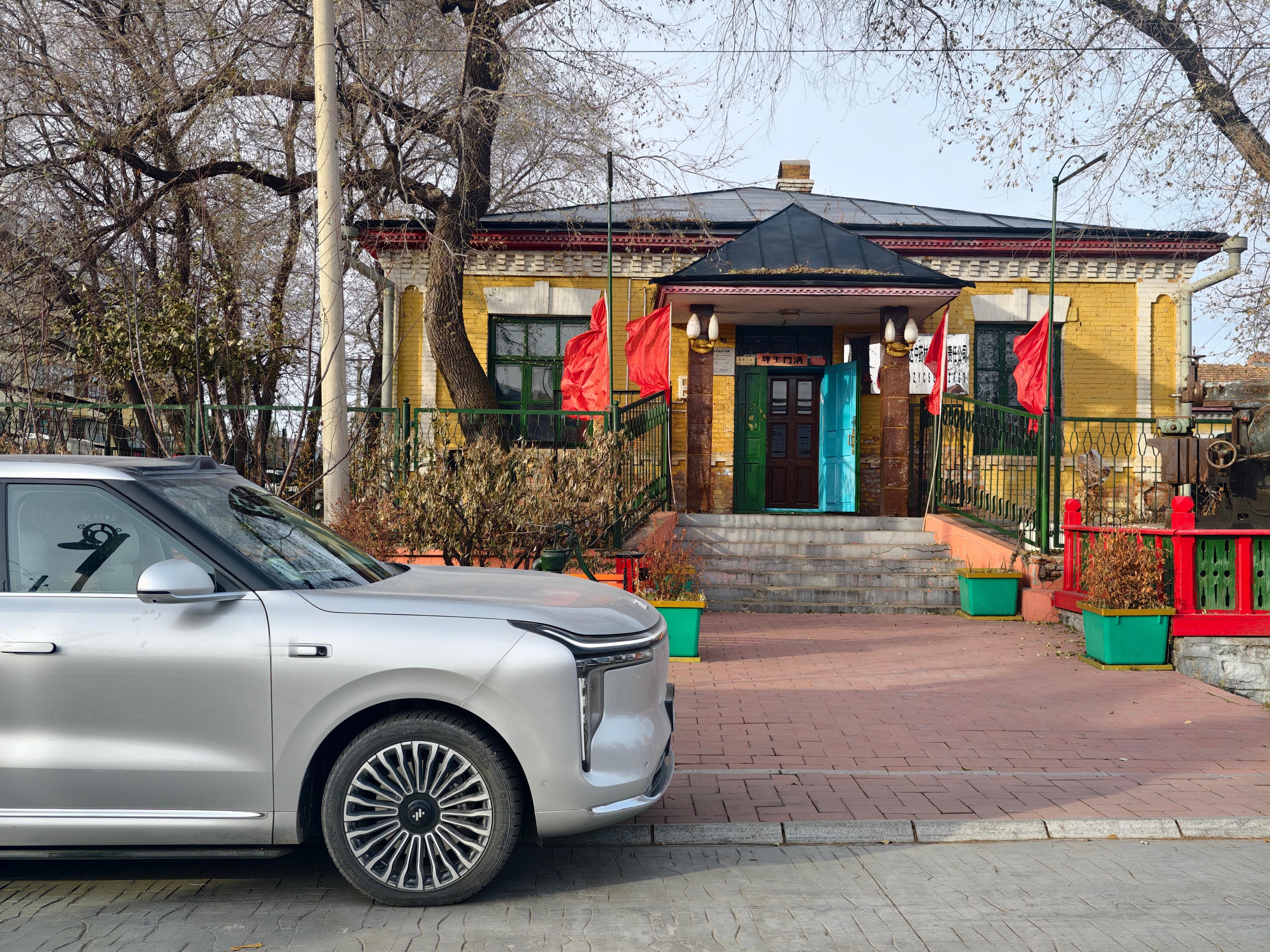 今天开着智己LS9来到了博克图镇，地方很小但却是中国东北铁路史上的重要枢纽。19