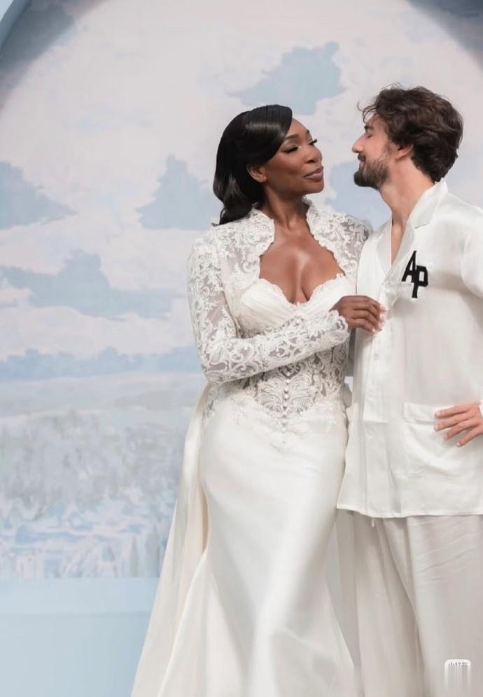 恭喜！45岁网球名将大威举办婚礼，丈夫为37岁意大利演员+模特