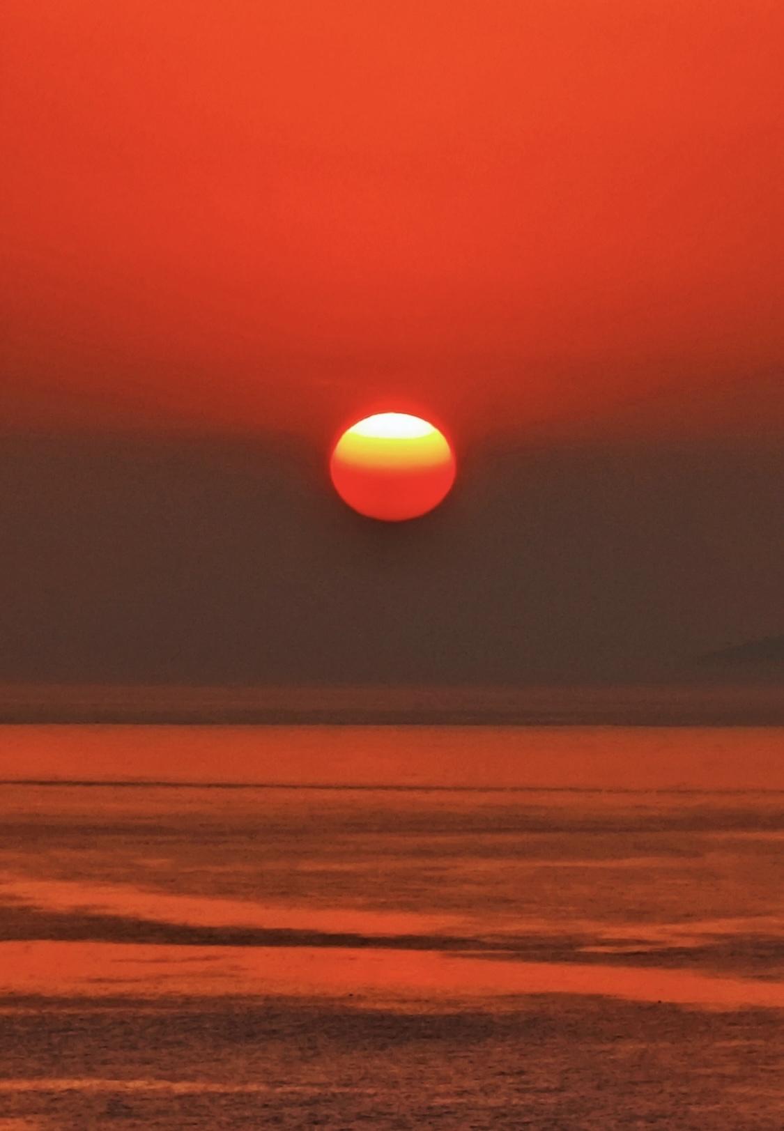 形象头像图片/微信朋友圈聊天头像～夕阳落日云霞，那漫天的琥珀红～