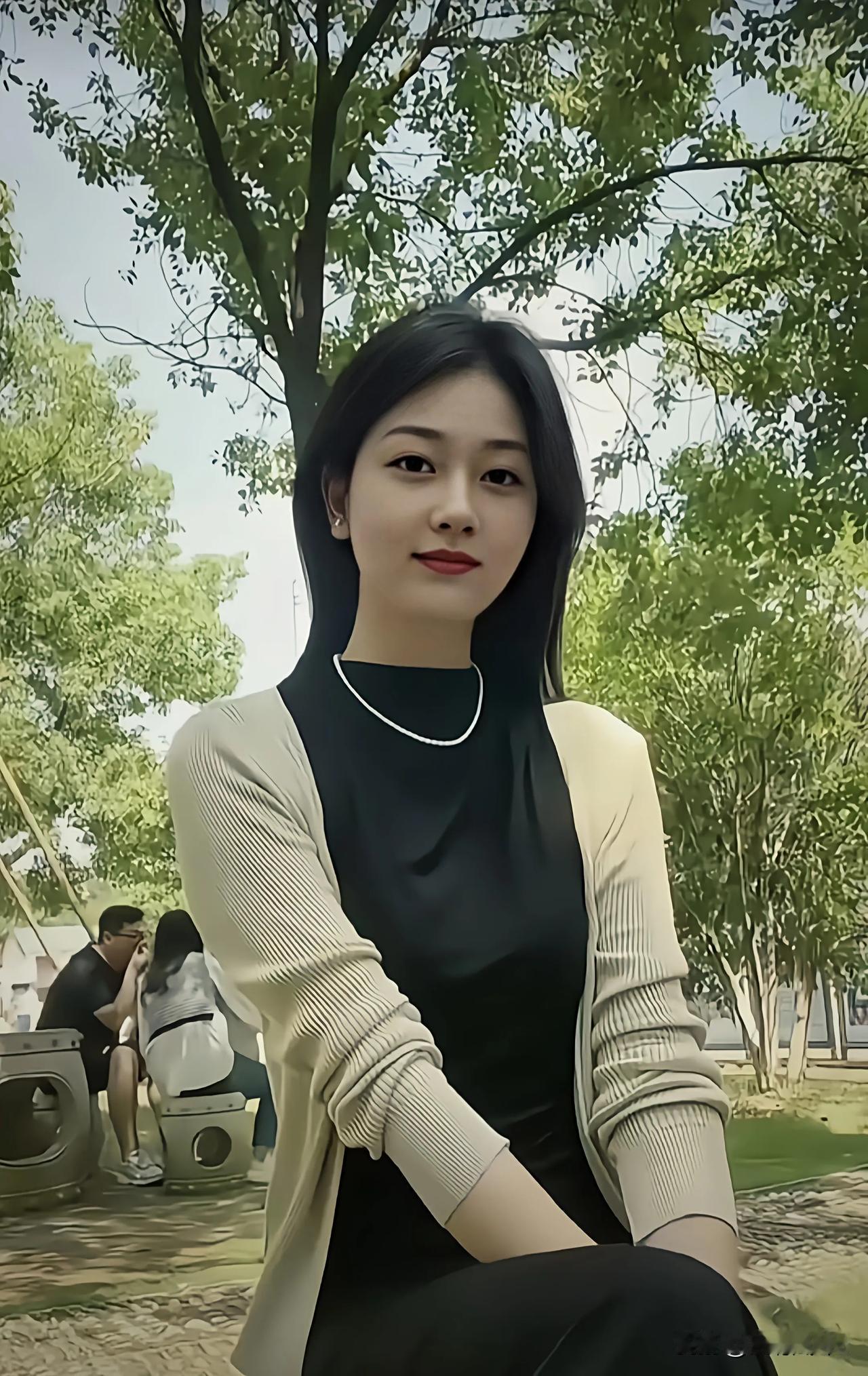 成熟的标志：
有能力分清谁是因为利益接近你的人，谁是因为你而接近你的人。你的状态