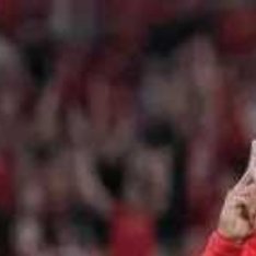 同一个外援，韩国俱乐部想引入他的时候，他报价一百万，中超俱乐部想引入他，他的报价