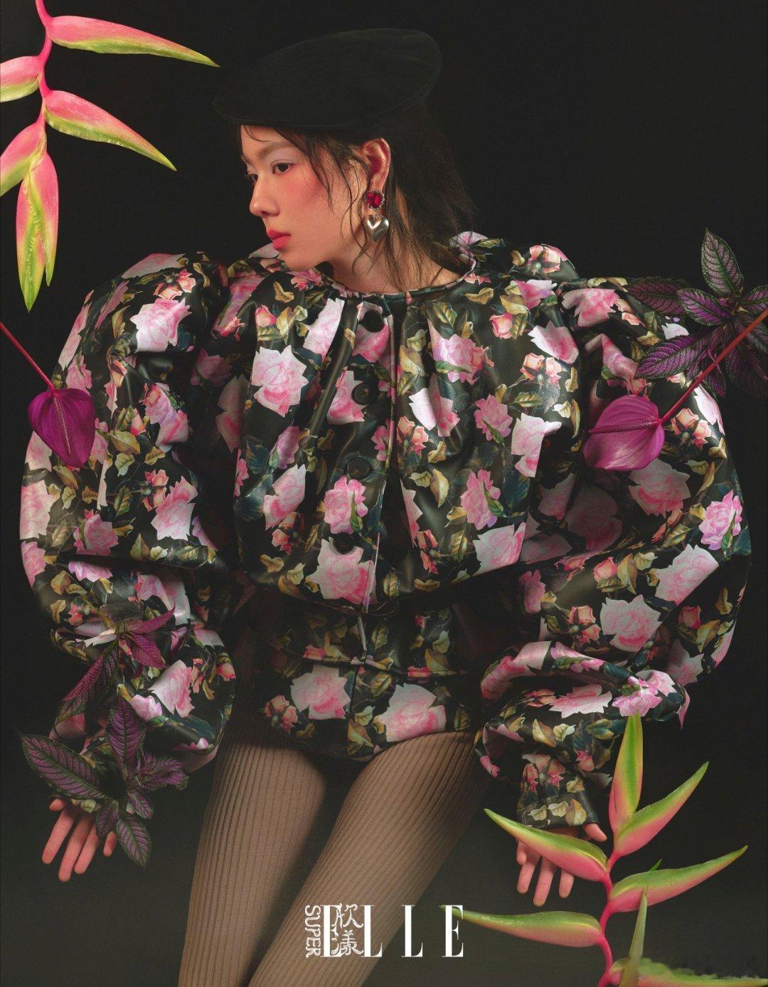 熟悉庄达菲的人赞她纯粹真诚，她自评多愁善感、漂浮不定、悲喜交加。虽情绪极端，但她