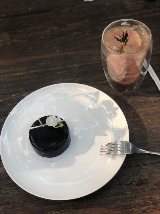 吃甜食真的会幸福！巧克力蛋糕🍫