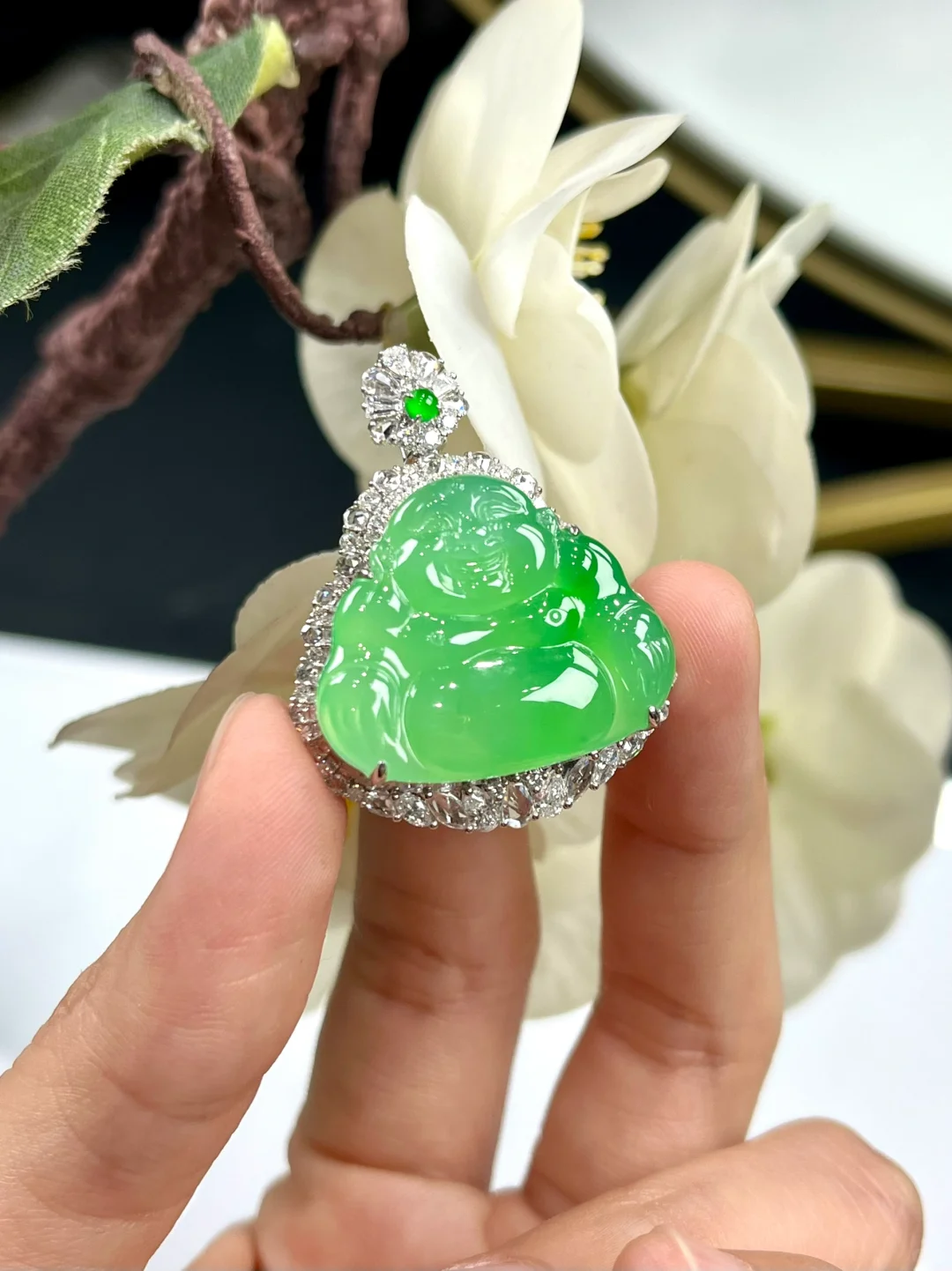奶奶说：女生一定要请大“肚”佛养风水旺自己
