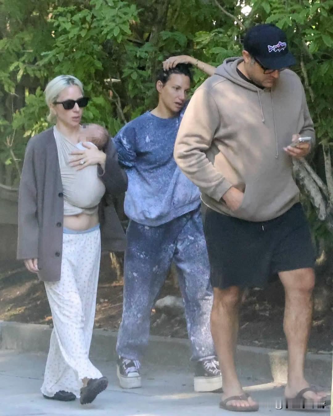Lady Gaga低调生了孩子👶

欧美音乐天后Lady Gaga 和 Mic