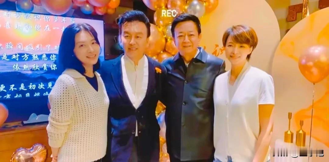 央视最厚重感的几位主持人聚会，你认识哪个？