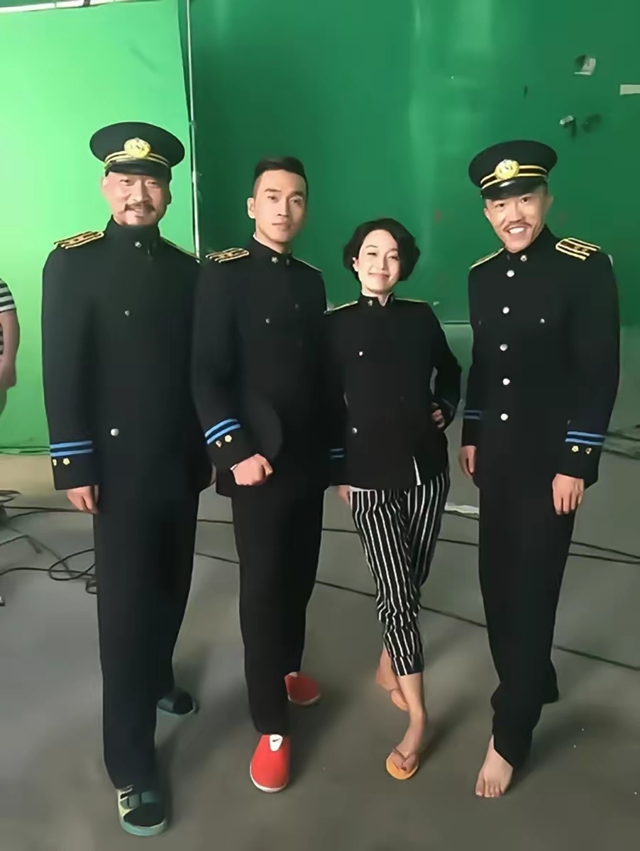 马伊琍居然有这样一段历史照片，真是意外 