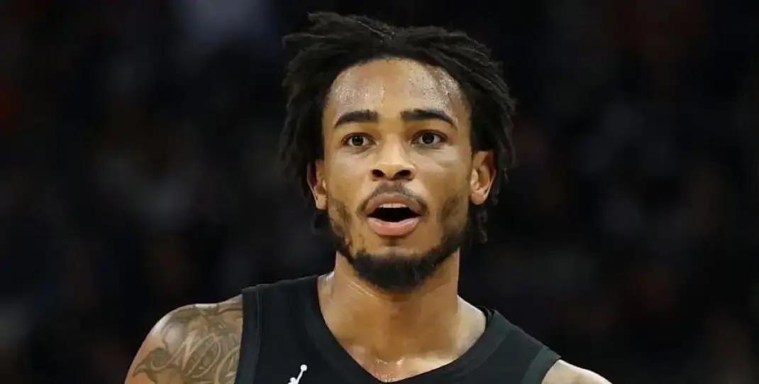 内线崩溃！勇士想用库明加换篮网中锋
 
把库明加送出去，库里瞬间被三人包夹。对手