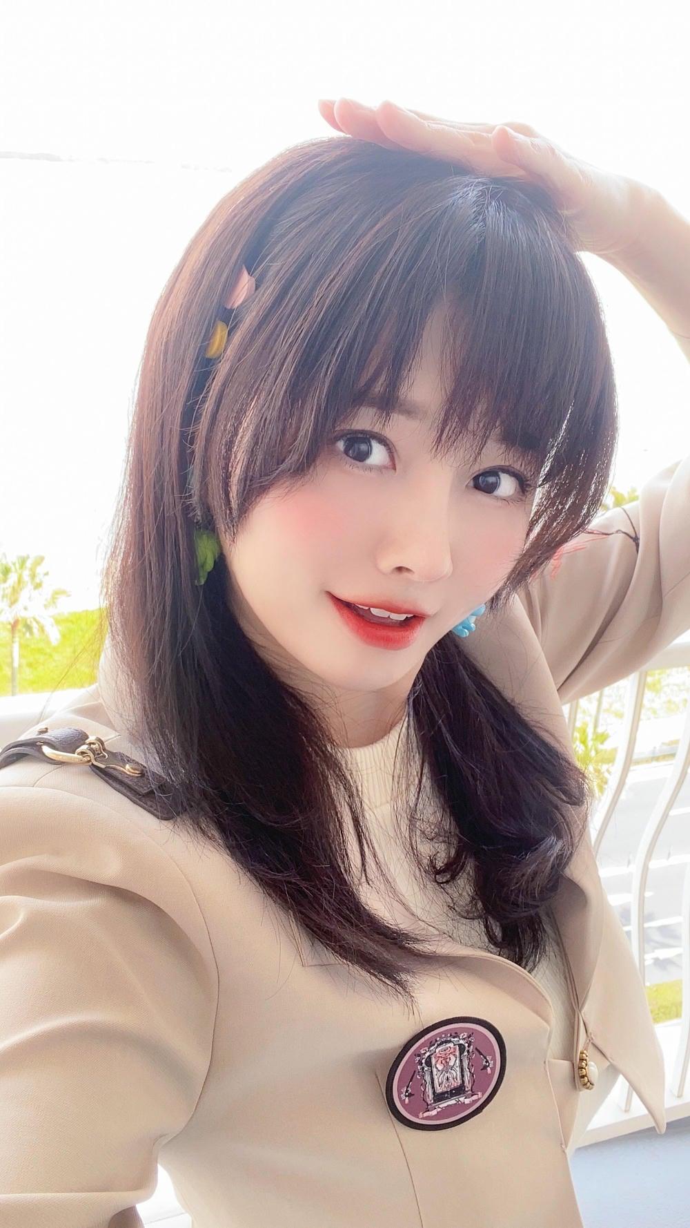 元气满满从微笑开始😊✨美少女 分享美少女倩影 少女感笑容 自然清新美少女