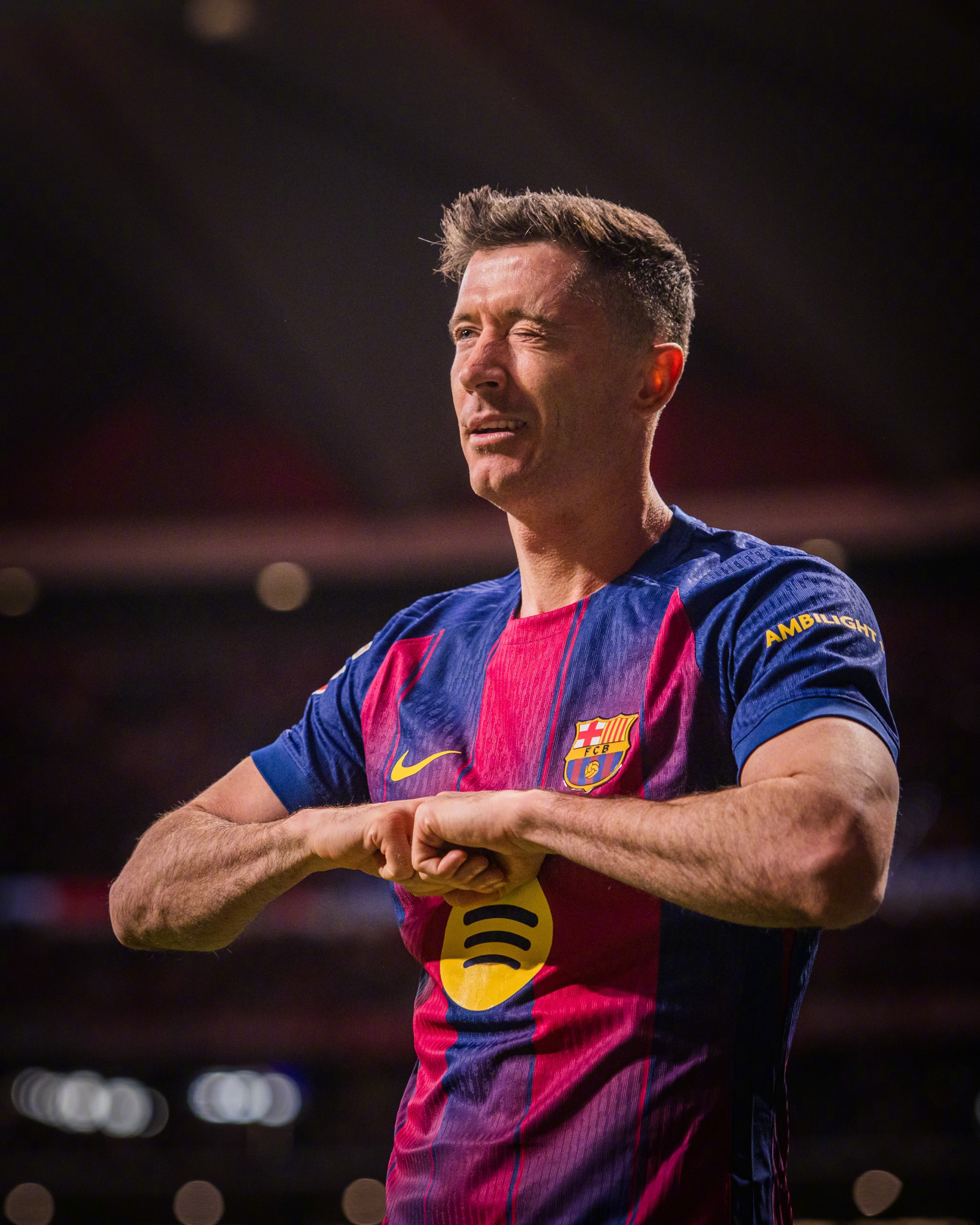 马竞1比2巴萨 💌请culer萨迷 接收莱万的wink😉巴萨 🔴🔵For