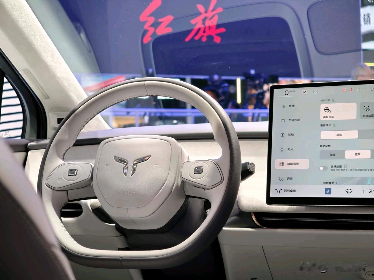 国内汽车集团人均薪酬:

1.第一:理想汽车，人均工资38万元，员工约3万人
