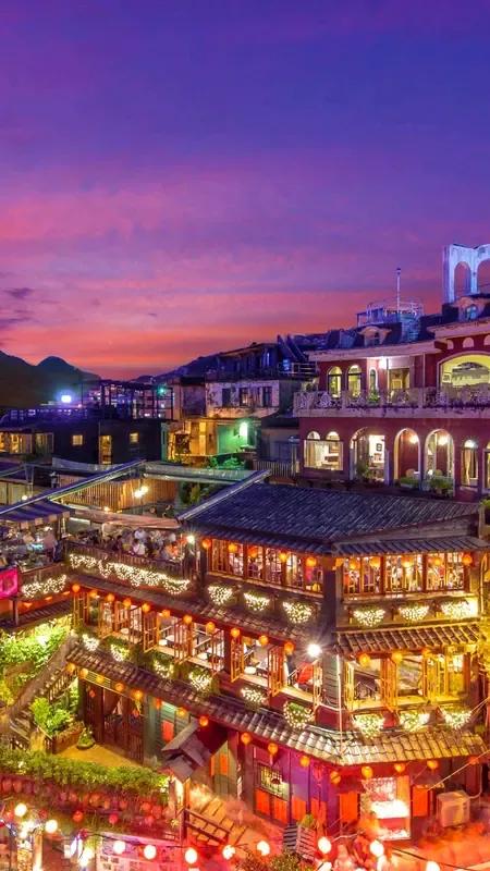 台湾省民众的幸福指数挺高的。而所谓大陆人“连茶叶蛋都吃不起”的说法纯属无稽之谈。