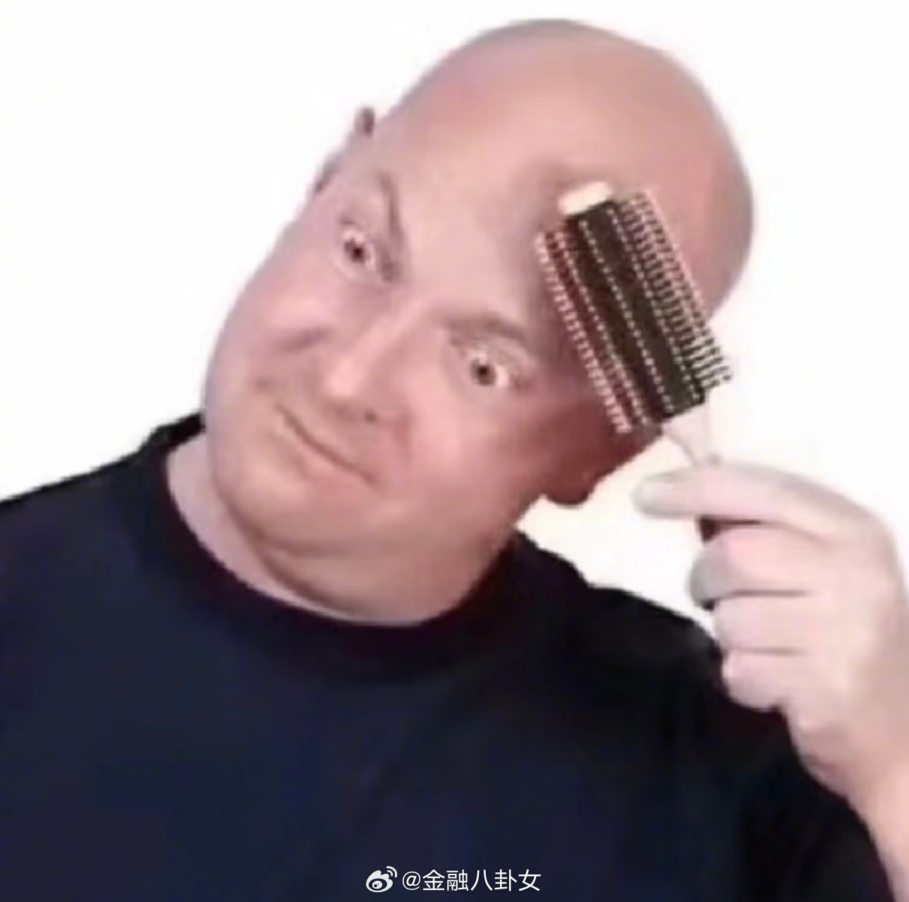 到现在还是接受不了富人把自己的生活拍了一遍，就又能赚到穷人的钱这件事…… 