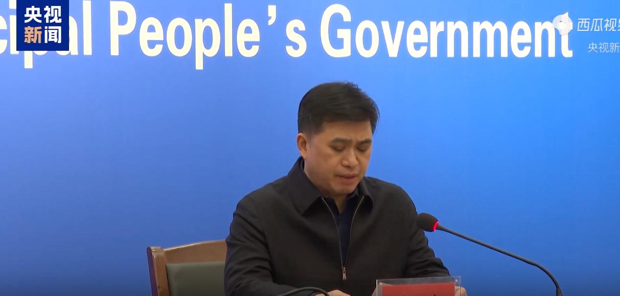 一边是阿拉善煤矿坍塌、黄金矿业溺亡、包钢爆炸的惨痛事故，一边是多方发力、全员参与