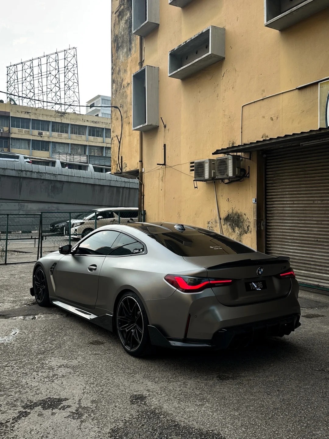 早上好，根本无需装饰，素面朝天也帅到不行绝美车片