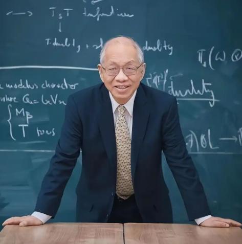 一番话撕开残酷差距！美籍华裔数学家丘成桐曾抛出惊人论断：中国数学领域整体水平，和