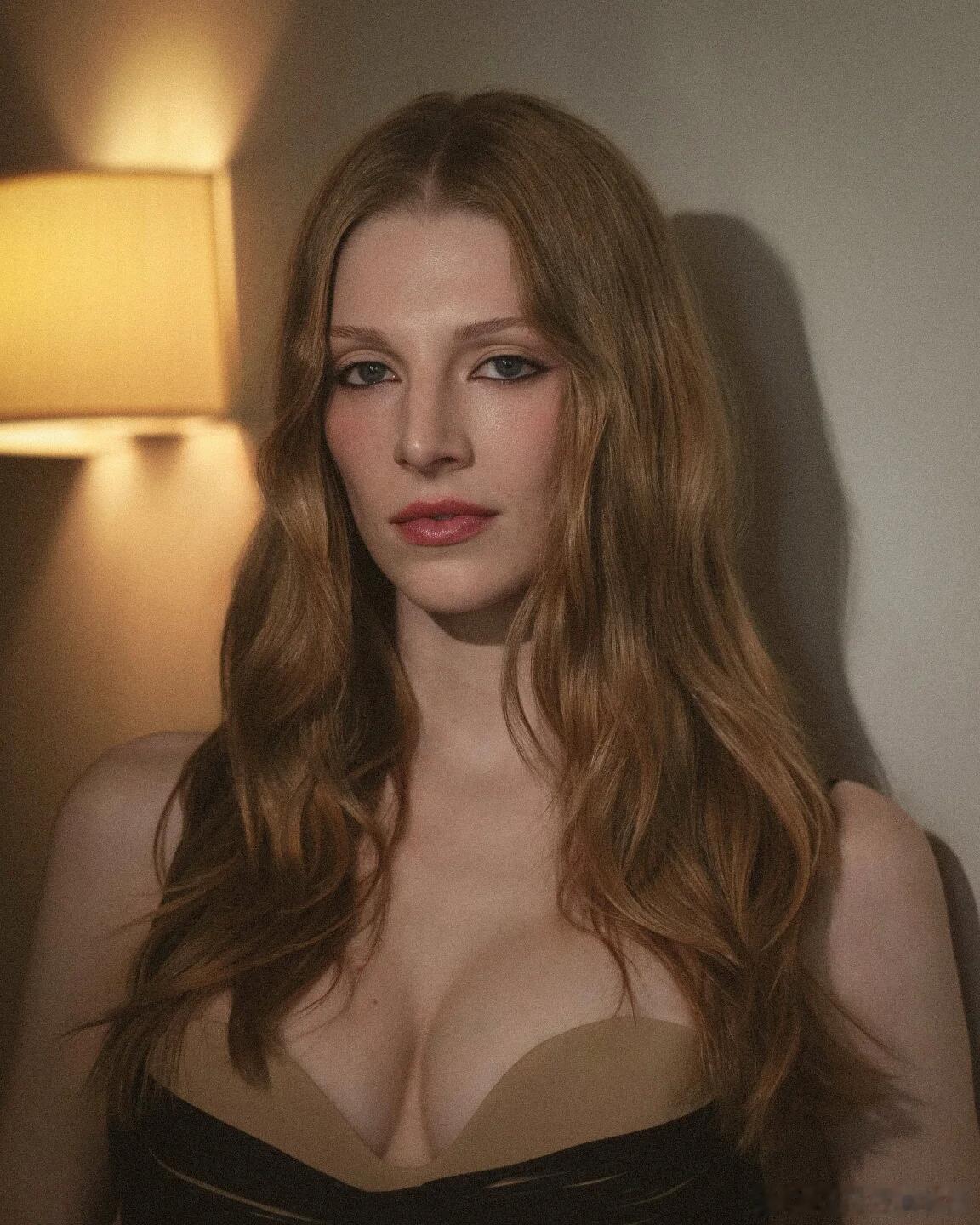 Hunter Schafer将出演Tom Ford指导的新电影《Cry To H