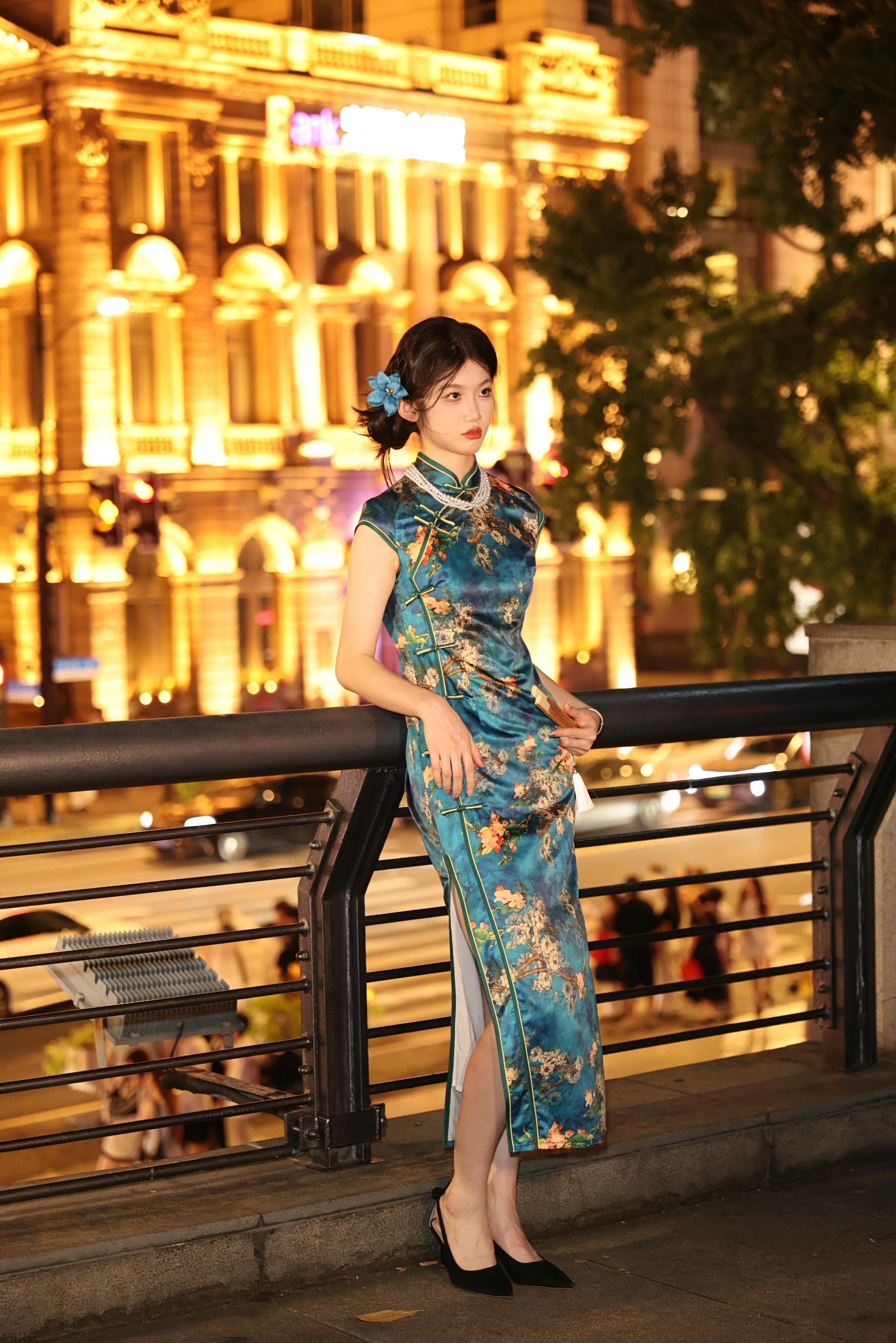 改良旗袍 东方美学 旗袍搭配 东方美 气质女人