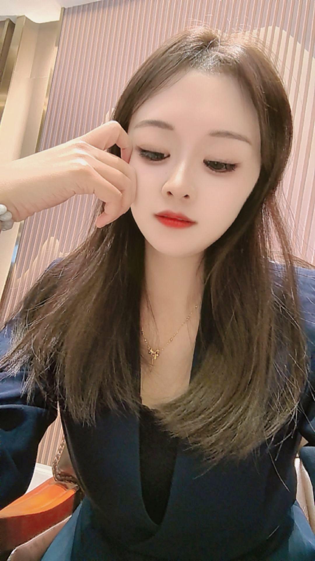 还是原本心里装着许多不尽人意的事情··· 说不上的失落难过，理不清的...