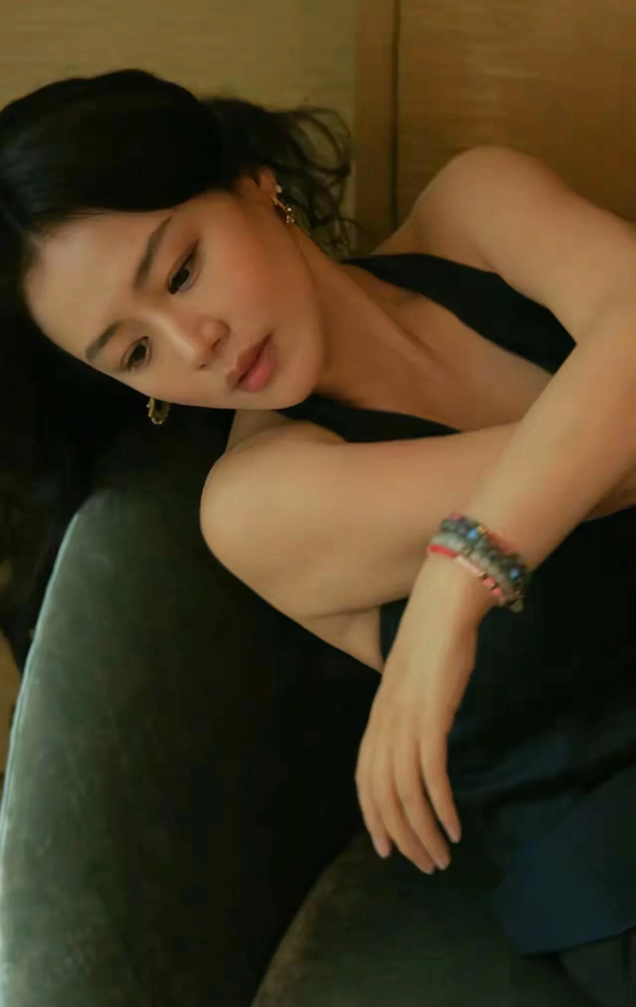 男人到死都要牢记： 跟你睡过的女人她不一定爱你， 跟你发誓的女人她也不一定爱你，