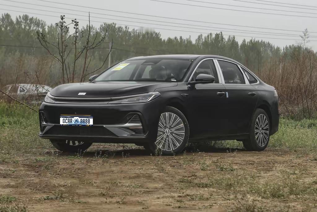 二手银河A7：8万多买个“快充版”，别被低配坑了！
兄弟们，银河A7这车，我劝你