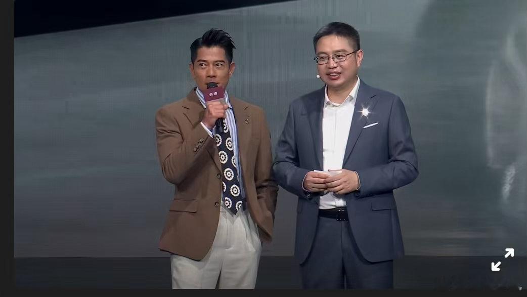 奕境天穹智盾安全实力有多强对比市面上一众主打舒适的车型，奕境X9抓住家庭用户最底