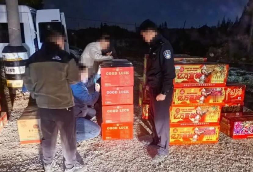 全国多起事故后，浙江一地下令禁售烟花爆竹，一刀切还是亡羊补牢
-
先从湖州的动作